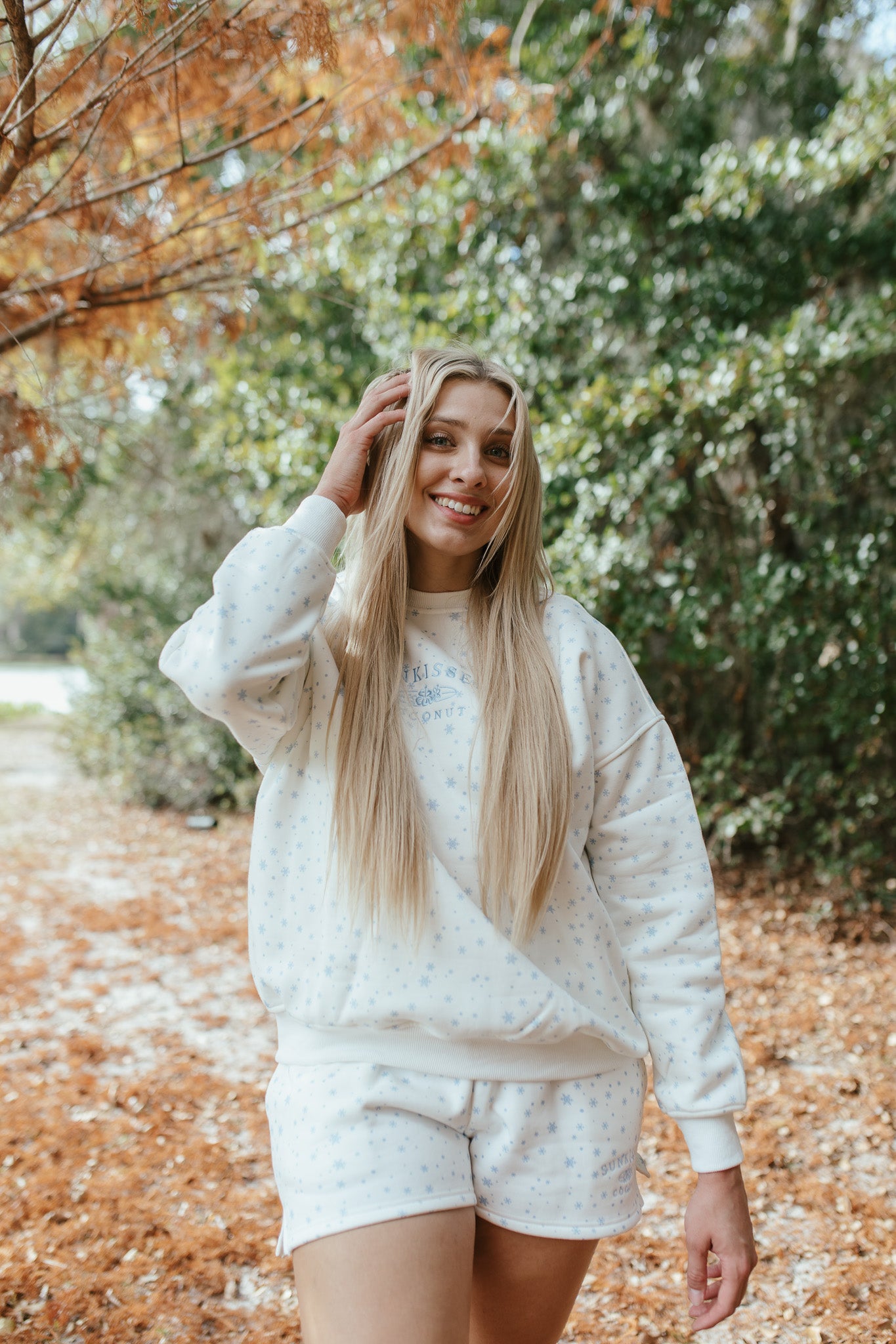 Snowflake Wishes Crewneck