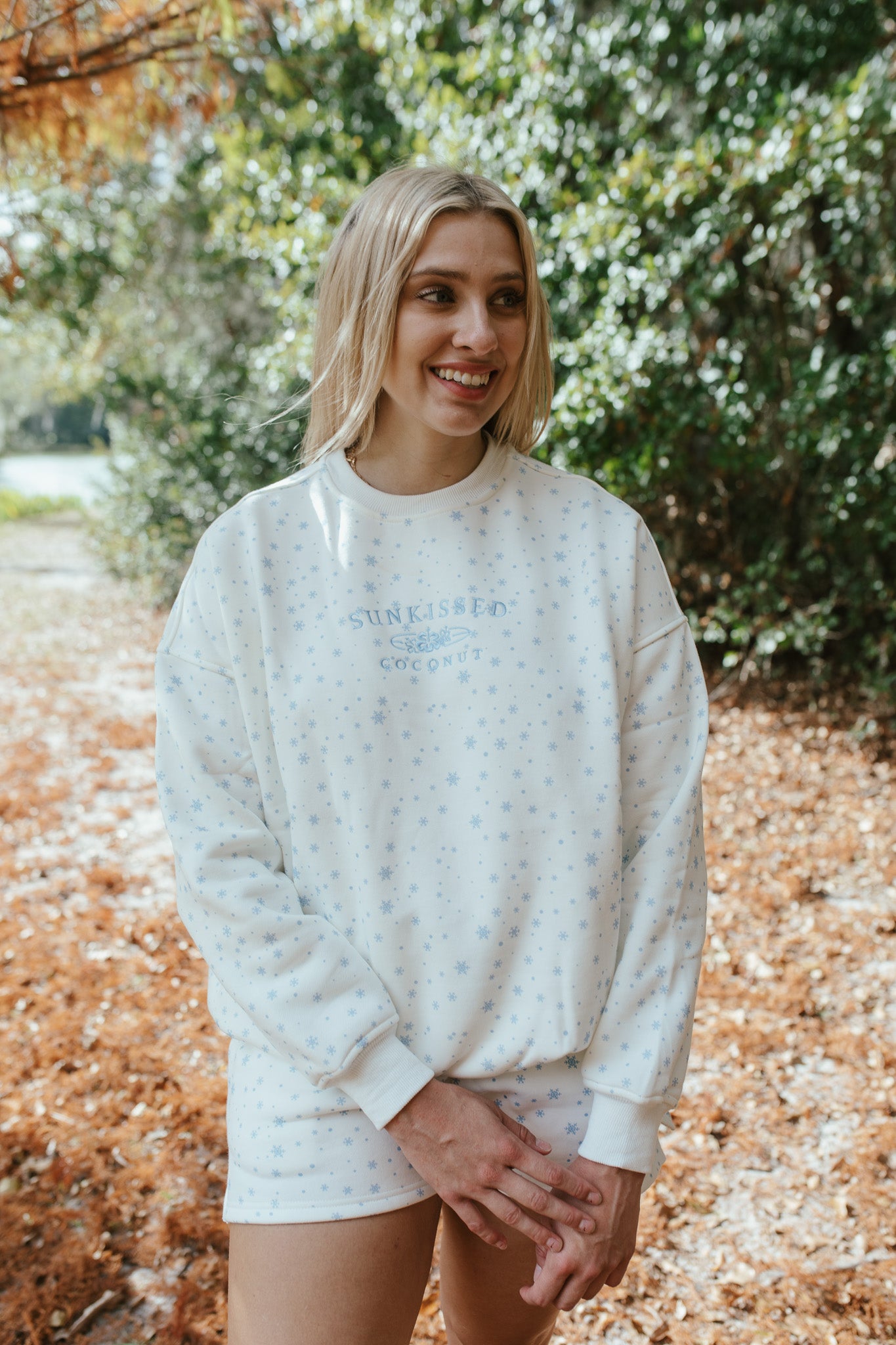 Snowflake Wishes Crewneck