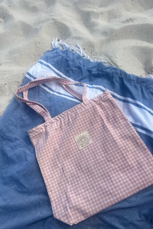 Gingham Getaway Tote