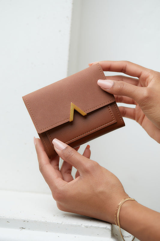 Velzy Wallet in Cognac